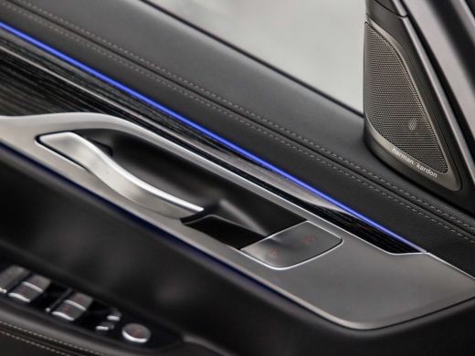BMW 7 Serie 740d xDrive M Sport High Executive 351Pk automaat (SCHUIFDAK, APPLE CARPLAY, BMW PREMIUM GARANTIE... ActivLease financial lease
