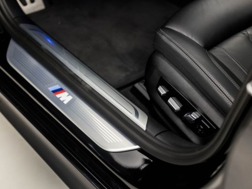 BMW 7 Serie 740d xDrive M Sport High Executive 351Pk automaat (SCHUIFDAK, APPLE CARPLAY, BMW PREMIUM GARANTIE... ActivLease financial lease