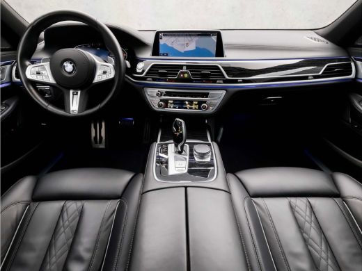 BMW 7 Serie 740d xDrive M Sport High Executive 351Pk automaat (SCHUIFDAK, APPLE CARPLAY, BMW PREMIUM GARANTIE... ActivLease financial lease