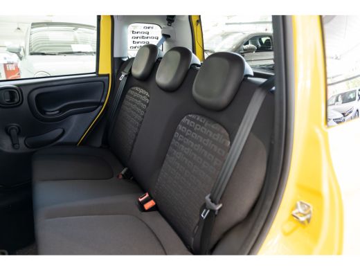 Fiat Panda 1.0 Hybrid Pandina | Apple Carplay & Android Auto | Parkeersensoren | Airco ActivLease financial lease