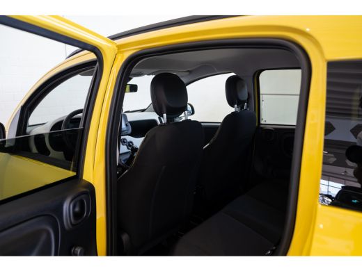 Fiat Panda 1.0 Hybrid Pandina | Apple Carplay & Android Auto | Parkeersensoren | Airco ActivLease financial lease