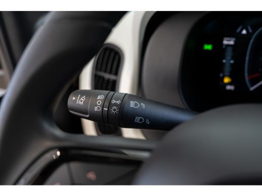 Fiat Panda 1.0 Hybrid Pandina | Apple Carplay & Android Auto | Parkeersensoren | Airco ActivLease financial lease