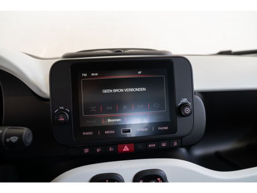 Fiat Panda 1.0 Hybrid Pandina | Apple Carplay & Android Auto | Parkeersensoren | Airco ActivLease financial lease