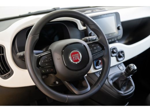 Fiat Panda 1.0 Hybrid Pandina | Apple Carplay & Android Auto | Parkeersensoren | Airco ActivLease financial lease