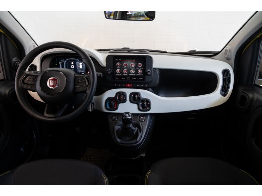 Fiat Panda 1.0 Hybrid Pandina | Apple Carplay & Android Auto | Parkeersensoren | Airco ActivLease financial lease