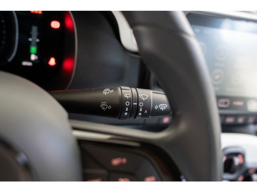 Fiat Panda 1.0 Hybrid Pandina | Apple Carplay & Android Auto | Parkeersensoren | Airco ActivLease financial lease