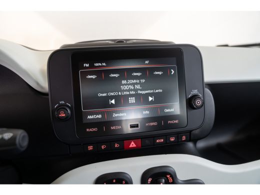Fiat Panda Fiat 1.0 Hybrid Pandina | Apple Carplay & Android Auto | Parkeersensoren | Airco | Style velgen | ActivLease financial lease