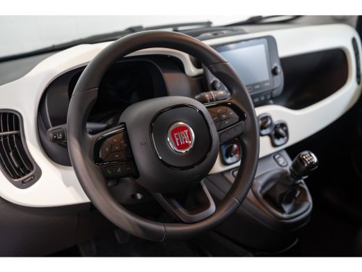 Fiat Panda Fiat 1.0 Hybrid Pandina | Apple Carplay & Android Auto | Parkeersensoren | Airco | Style velgen | ActivLease financial lease