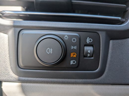 Ford Transit Custom 320 2.0 TDCI L2H1 Limited 170pk | Automaat | 3- Zits | Voorruitverwarming | Camera | Clima | Crui... ActivLease financial lease