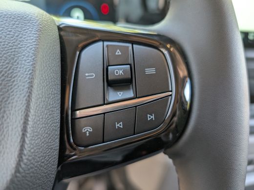 Ford Transit Custom 320 2.0 TDCI L2H1 Limited 170pk | Automaat | 3- Zits | Voorruitverwarming | Camera | Clima | Crui... ActivLease financial lease