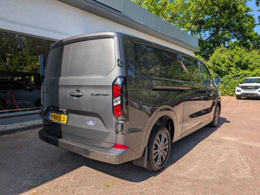 Ford Transit Custom 320 2.0 TDCI L2H1 Limited 170pk | Automaat | 3- Zits | Voorruitverwarming | Camera | Clima | Crui... ActivLease financial lease