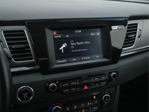 Kia e-Niro DynamicLine 64 kWh (INCL-BTW) Aut. *LEATHER-MICROFIBRE | NAVI-FULLMAP | DAB | ADAPTIVE-CRUISE | C... ActivLease financial lease