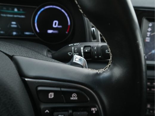 Kia e-Niro DynamicLine 64 kWh (INCL-BTW) Aut. *LEATHER-MICROFIBRE | NAVI-FULLMAP | DAB | ADAPTIVE-CRUISE | C... ActivLease financial lease