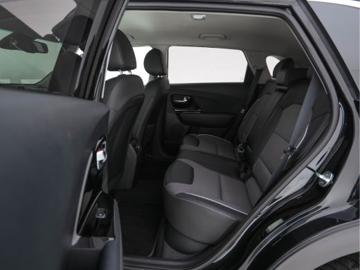 Kia e-Niro DynamicLine 64 kWh (INCL-BTW) Aut. *LEATHER-MICROFIBRE | NAVI-FULLMAP | DAB | ADAPTIVE-CRUISE | C... ActivLease financial lease