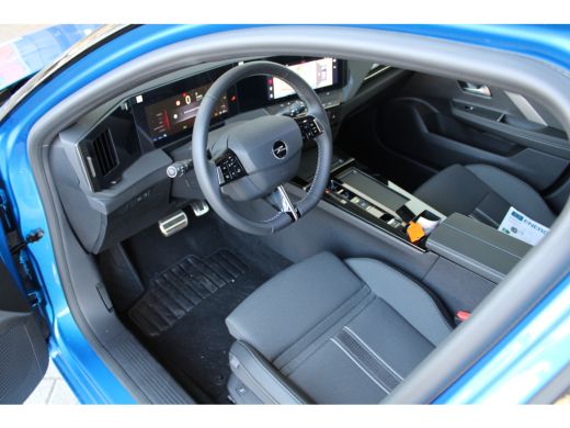 Opel Astra Opel GS | 17" lichtmetalen velgen zwart, Admiral Diamond Cut | 3,7 kW boordlader (enkel i.c.m. Hy... ActivLease financial lease