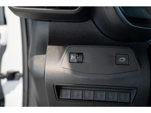 Opel Combo 1.5 BlueHDi 130 S&S L1 | Automaat | Multimedia 10" | Camera | Vloer | Parkeersensoren | | Automaa... ActivLease financial lease