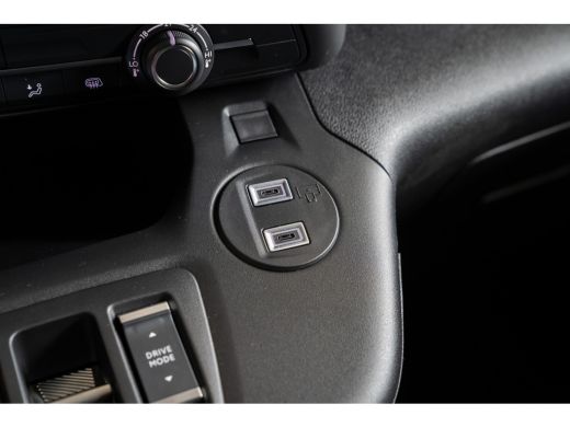 Opel Combo 1.5 BlueHDi 130 S&S L1 | Automaat | Multimedia 10" | Camera | Vloer | Parkeersensoren | | Automaa... ActivLease financial lease