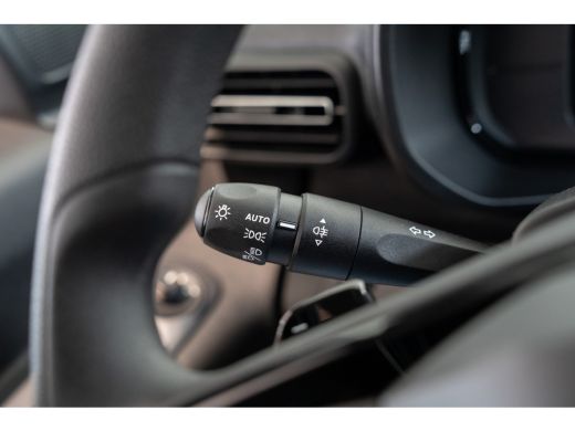 Opel Combo 1.5 BlueHDi 130 S&S L1 | Automaat | Multimedia 10" | Camera | Vloer | Parkeersensoren | | Automaa... ActivLease financial lease