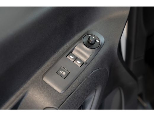 Opel Combo 1.5 BlueHDi 130 S&S L1 | Automaat | Multimedia 10" | Camera | Vloer | Parkeersensoren | | Multime... ActivLease financial lease