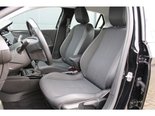 Opel Corsa 1.2 Elegance | Achteruitrijcamera | Draadloze telefoonlader | Lichtmetalen velgen 16" ActivLease financial lease