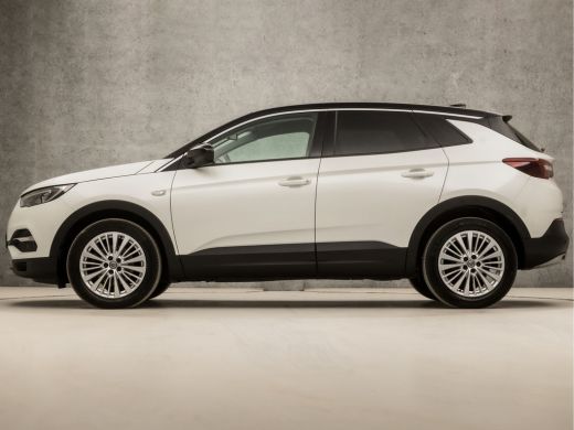 Opel Grandland X 1.2 Turbo Innovation Sport (APPLE CARPLAY, GROOT NAVI, CAMERA, GETINT GLAS, LEDER, SPORTSTOELEN... ActivLease financial lease