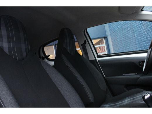 Peugeot 108 5drs Active 1.0 e-VTi | Airconditioning | Bluetooth | LED | Mistlampen | ActivLease financial lease