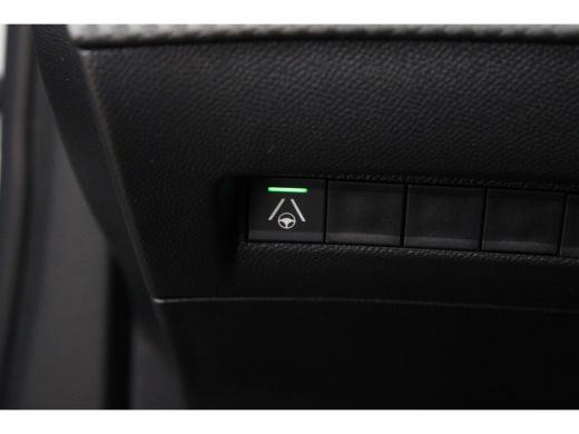 Peugeot 2008 SUV 1.2 PureTech 130pk EAT8 GT | Automaat | Navigatie | Camera | Nieuw model | 17.700km | ActivLease financial lease