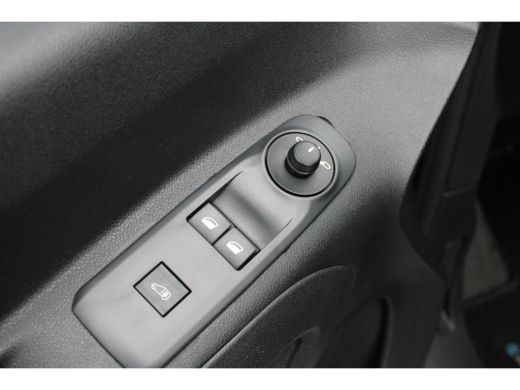 Peugeot Partner 1.5 BlueHDI 130pk EAT8 Premium | Automaat | Navi by app | 3-Zits | Schuifdeur met ruit | Mistlamp... ActivLease financial lease