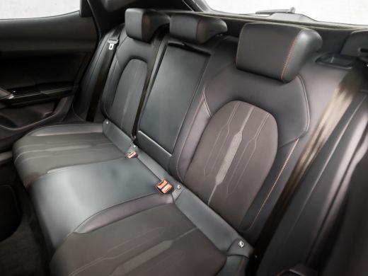 Seat Formentor 1.5 TSI Sport 150Pk Automaat (APPLE CARPLAY, GROOT NAVI, SFEERVERLICHTING, LEDER, CAMERA, SPORTST... ActivLease financial lease