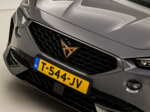 Seat Formentor 1.5 TSI Sport 150Pk Automaat (APPLE CARPLAY, GROOT NAVI, SFEERVERLICHTING, LEDER, CAMERA, SPORTST... ActivLease financial lease