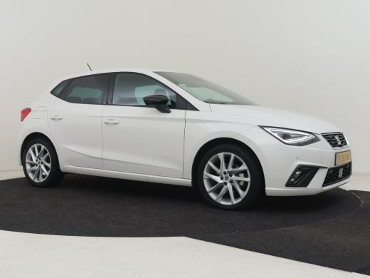 Seat Ibiza 1.5 TSI Sport 150pk DSG/AUTO | Cruise control | Navigatie via app | Parkeersensoren v+a | Led kop... ActivLease financial lease