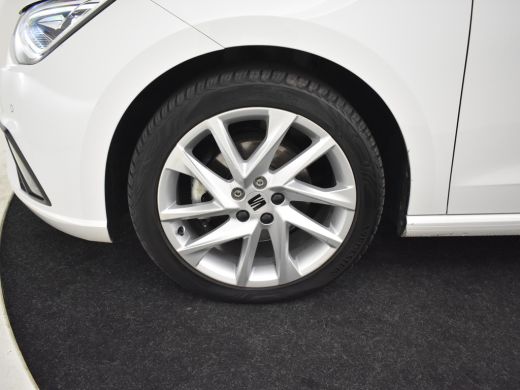 Seat Ibiza 1.5 TSI Sport 150pk DSG/AUTO | Cruise control | Navigatie via app | Parkeersensoren v+a | Led kop... ActivLease financial lease