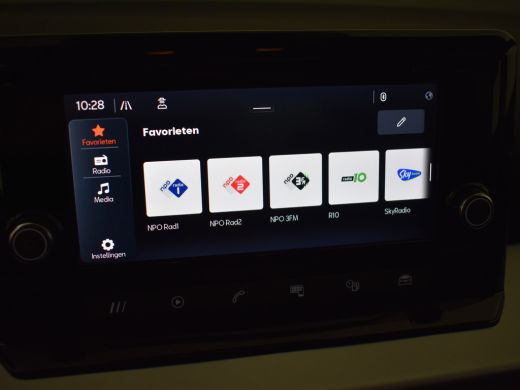 Seat Ibiza 1.5 TSI Sport 150pk DSG/AUTO | Cruise control | Navigatie via app | Parkeersensoren v+a | Led kop... ActivLease financial lease