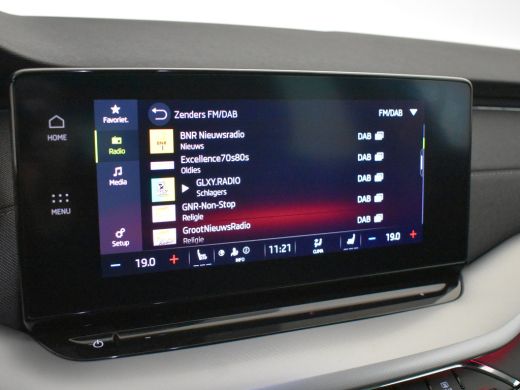 Skoda Octavia Combi 1.5 e-TSI Business Edition Plus | Navi | Trekhaak uitklapbaar | Verwarmde voorstoelen | Ele... ActivLease financial lease