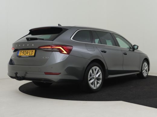 Skoda Octavia Combi 1.5 e-TSI Business Edition Plus | Navi | Trekhaak uitklapbaar | Verwarmde voorstoelen | Ele... ActivLease financial lease