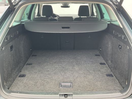 Skoda Superb Combi 2.0 TDI Business Edition Plus Automaat Carplay Nav/Cam Digitale-Cockpit! ActivLease financial lease