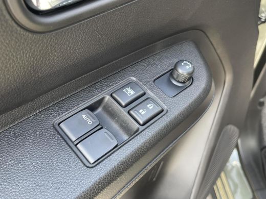 Suzuki Ignis 1.2 Smart Hybrid Select Automaat | Stoelverwarming | Airconditioning | Apple CarPlay & Android Au... ActivLease financial lease