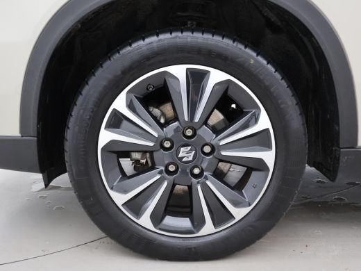 Suzuki Vitara 1.5 HYBRID AUT. ALLGRIP 4WD STYLE + TREKHAAK | ADAPTIVE CRUISE | CAMERA | STOELVERW. | NAVIGATIE ActivLease financial lease