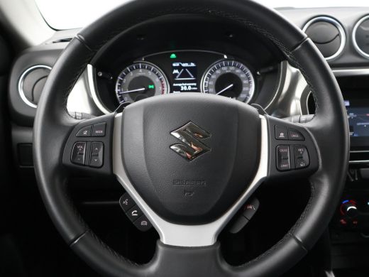 Suzuki Vitara 1.5 HYBRID AUT. ALLGRIP 4WD STYLE + TREKHAAK | ADAPTIVE CRUISE | CAMERA | STOELVERW. | NAVIGATIE ActivLease financial lease