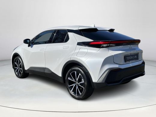 Toyota C-HR 2.0 Plug-in Hybrid 220 Dynamic | Platinum pearl white | Nieuw uit voorraad leverbaar | ActivLease financial lease