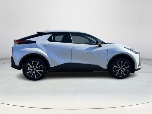 Toyota C-HR 2.0 Plug-in Hybrid 220 Dynamic | Platinum pearl white | Nieuw uit voorraad leverbaar | ActivLease financial lease