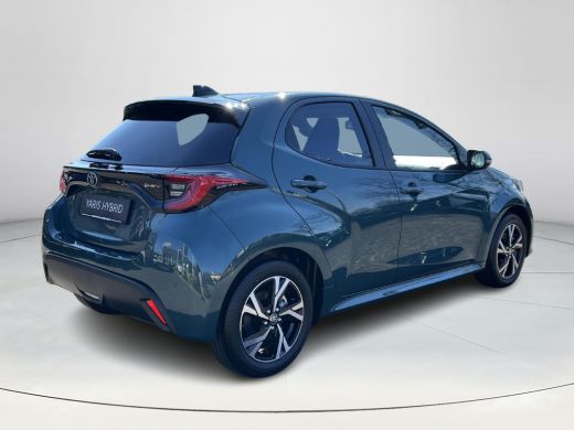 Toyota Yaris 1.5 Hybrid 115 Dynamic | Comfort Pack | Forest green metallic | Nieuw uit voorraad leverbaar | ActivLease financial lease