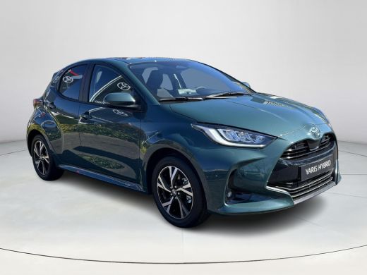 Toyota Yaris 1.5 Hybrid 115 Dynamic | Comfort Pack | Forest green metallic | Nieuw uit voorraad leverbaar | ActivLease financial lease