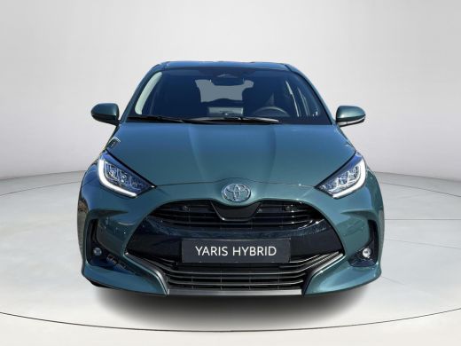 Toyota Yaris 1.5 Hybrid 115 Dynamic | Comfort Pack | Forest green metallic | Nieuw uit voorraad leverbaar | ActivLease financial lease