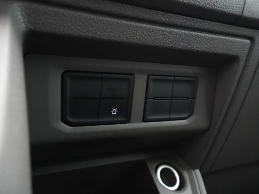 Volkswagen Crafter 50 2.0 TDI L3 DL Comfortline Clixtar laadvermogen BE 2950 kg luchtvering Laadklep shuifzeil ActivLease financial lease