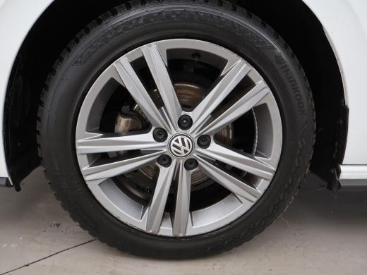 Volkswagen Polo 1.0 TSI 95 PK R-LINE HIGHLINE + ADAPTIVE CRUISE | BEATS AUDIO | APPLE CARPLAY | CLIMATE CONTROL ActivLease financial lease