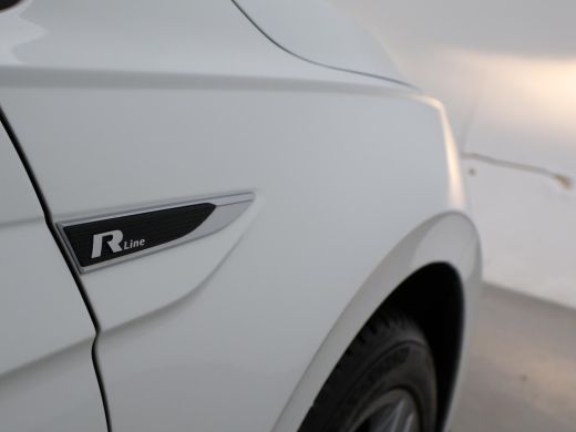 Volkswagen Polo 1.0 TSI 95 PK R-LINE HIGHLINE + ADAPTIVE CRUISE | BEATS AUDIO | APPLE CARPLAY | CLIMATE CONTROL ActivLease financial lease