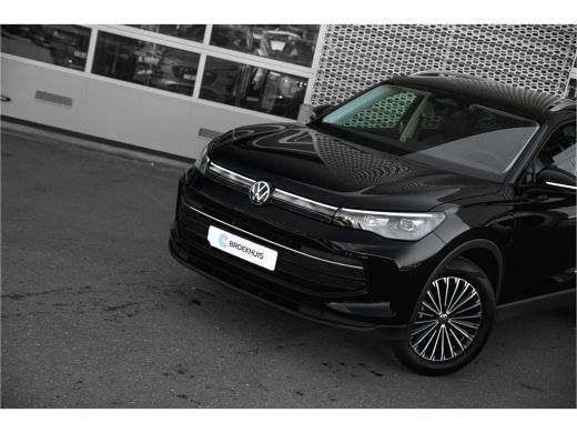Volkswagen Tiguan 1.5 eHybrid Life Edition | Zwenkbare Trekhaak | Stoelverwarming | Navigatie ActivLease financial lease