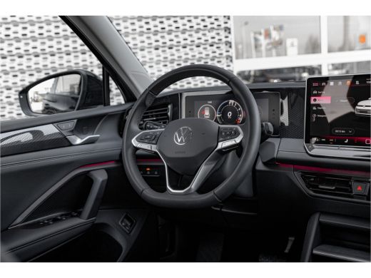 Volkswagen Tiguan 1.5 eHybrid Life Edition | Zwenkbare Trekhaak | Stoelverwarming | Navigatie ActivLease financial lease