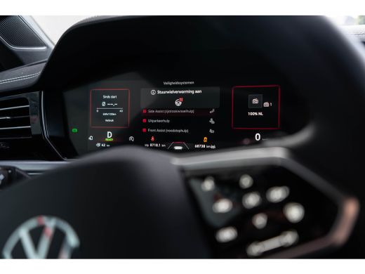 Volkswagen Touareg 3.0 TSI eHybrid 4MOTION / Puglia/ Luchtvering/ Standkachel/ Virtual Cockpit/ Trekhaak/ Panoramada... ActivLease financial lease